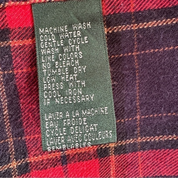Ralph Lauren button down  shirt with long sleeves in 💯 cotton flannel, plaid - Picture 11 of 11